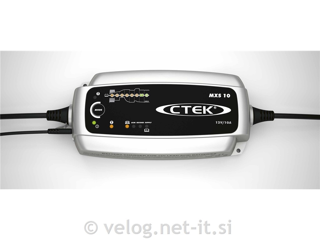 Polnilec akumulatorjev CTEK 10