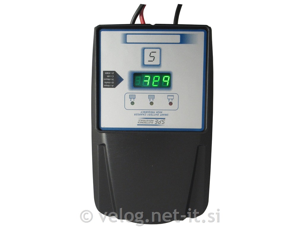 Polnilec akumulatorjev HF 36V 30A, S.P.E