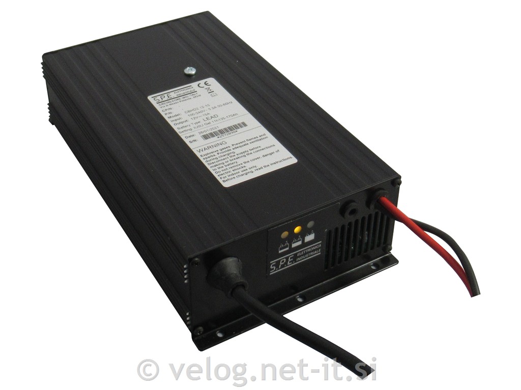 Polnilec akumulatorjev HF 12V 5A, S.P.E.