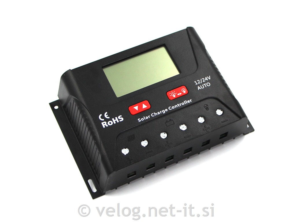 Solarni regulator 30A 12V/24V Srne
