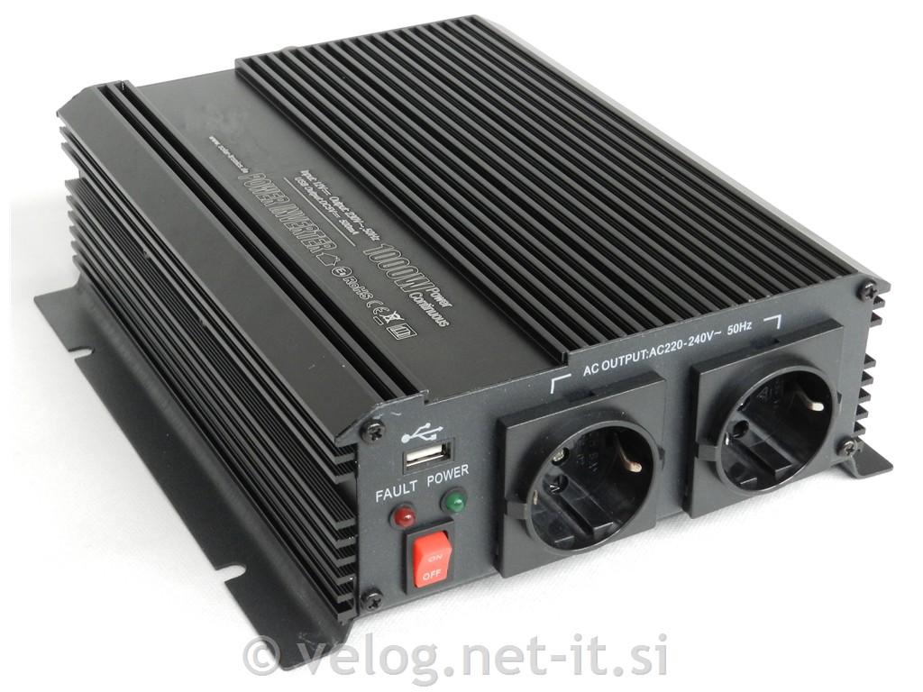 Razsmernik 1000W 12V za sončne celice, navtiko, avtodom