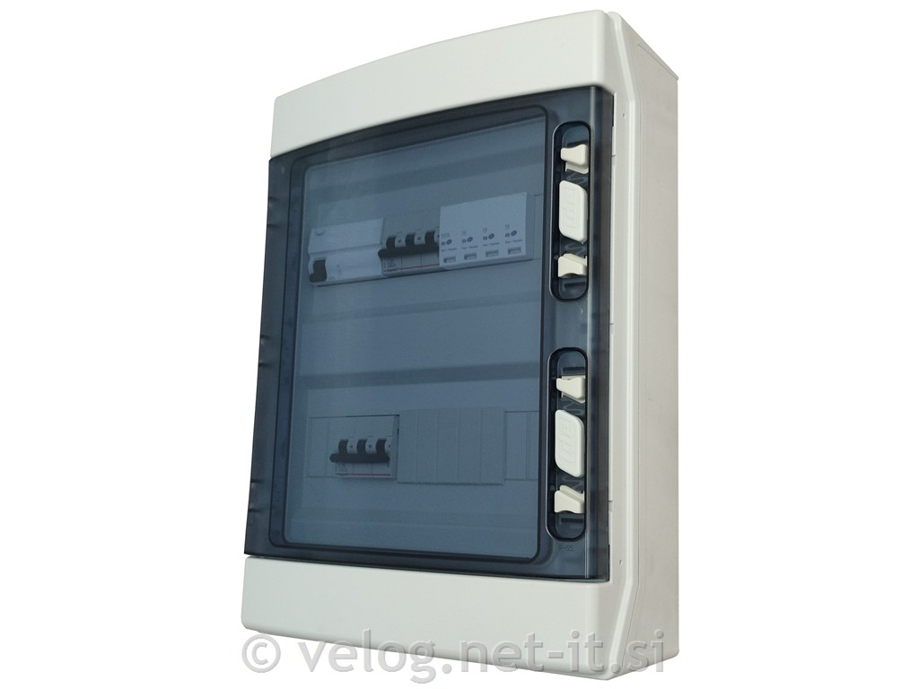 AC zaščitna omarica za hibridne sončne elektrarne