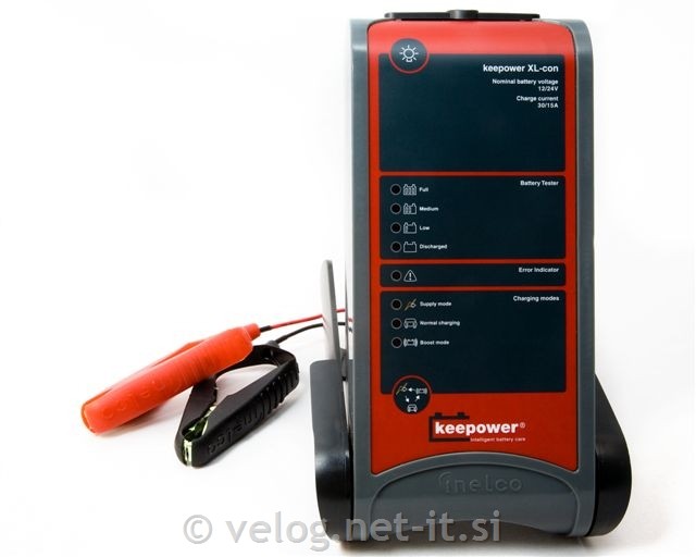 Polnilniki akumulatorjev - navtika