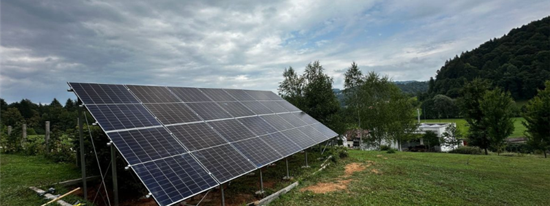 Akumulatorji za otočne solarne elektrarne: kaj upoštevati pri izbiri hranilnika energije